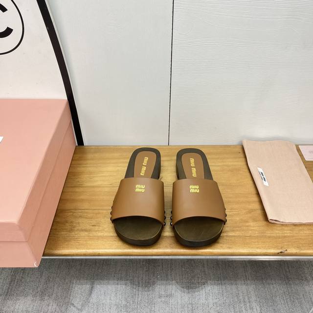Miu Miu 25 2025 early spring new products counter main latest catwalk style soli