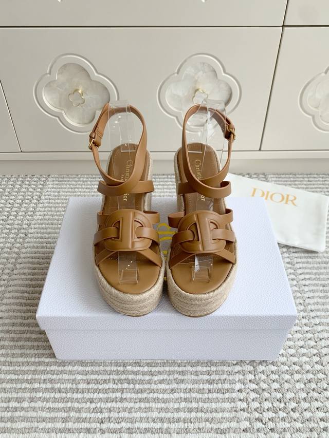 Dior Dway Cd Straw Thick-soled Wedge-heeled Roman Sandals This Dway thick-soled
