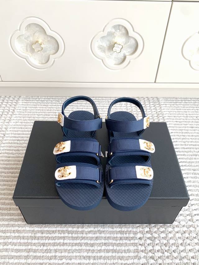 Purchasing-level Chane* Xiaoxiang 25 new double C buckle Velcro beach thick-sole