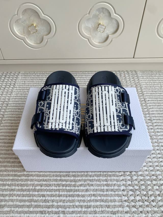 Dior purchasing agent ~ 25Ss Spring and Summer new D-shaped embroidered thick-so