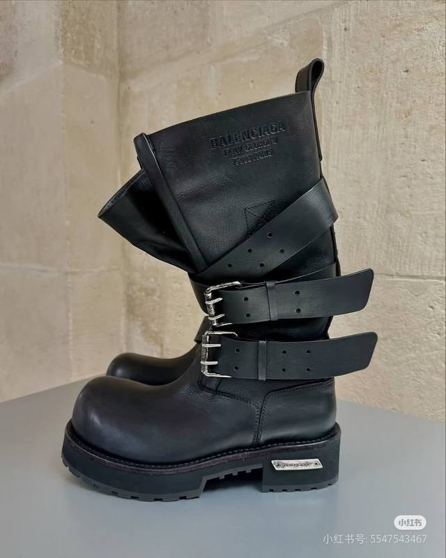 Balenciaga's much-anticipated Venom Boots are now available. From Balenciaga 202