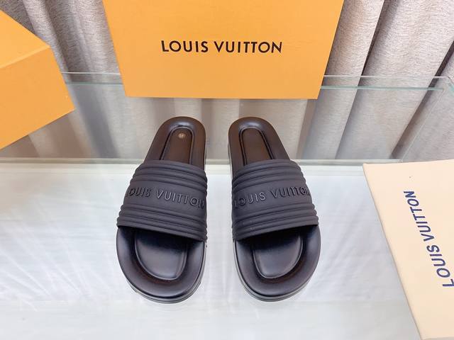 Factory price P Lv brand logo couple slippers! The unique personality of the sho