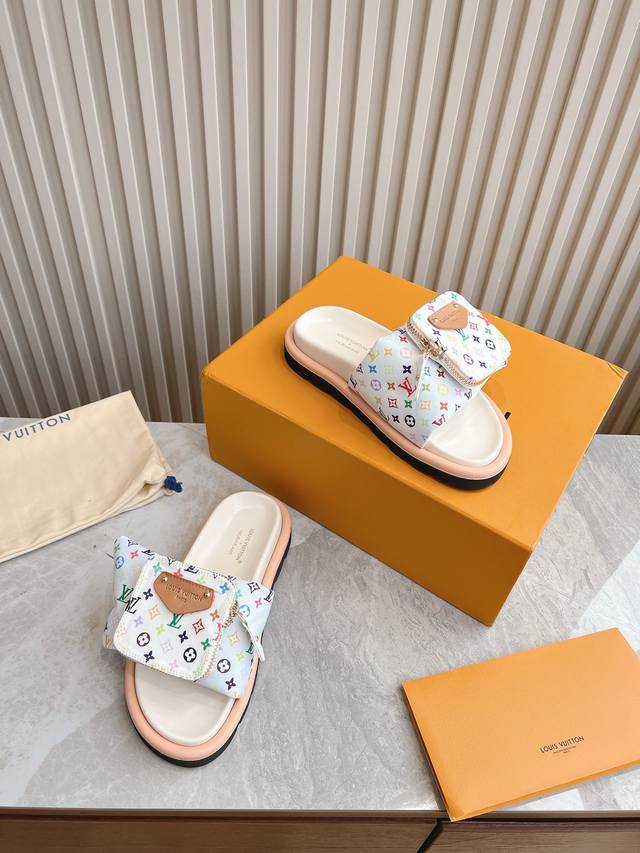 Factory price P Louis Vuitton bread slippers are another hit. The latest emphasi