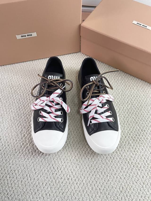 Miumiu Miu Miu 25 Spring and Summer New American Retro Biscuit Shoes Casual Canv