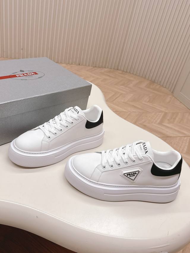 Prada 25Ss new casual white shoes couple style P's fashionable white shoes, re-r