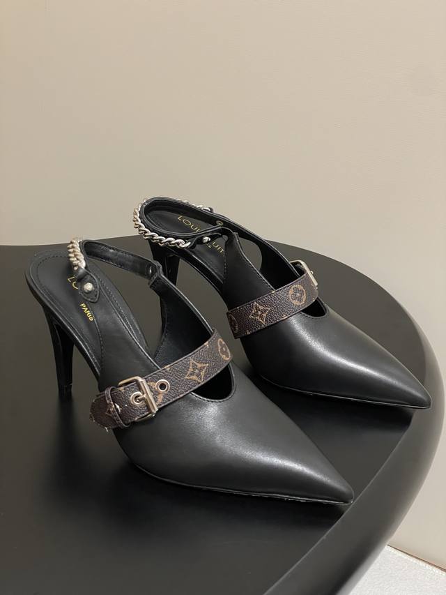 25Ss New summer Louis Vuitton Lv Vibe chain slingback flat sandals pointed kitte
