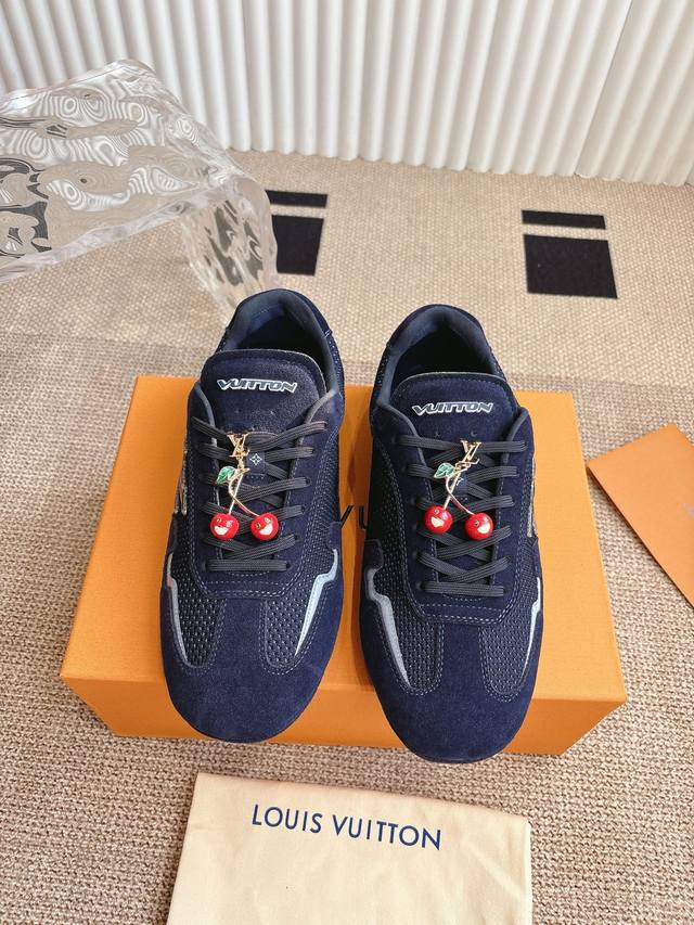 Top version Accessories 60 Lv Louis Vuitton Rally sneaker Combining suede leathe