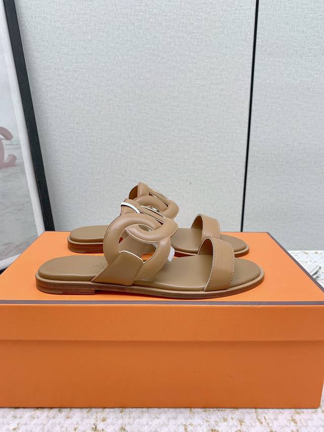 Factory women's top version H's 2025 new Herme*S's hottest sandals, paired with