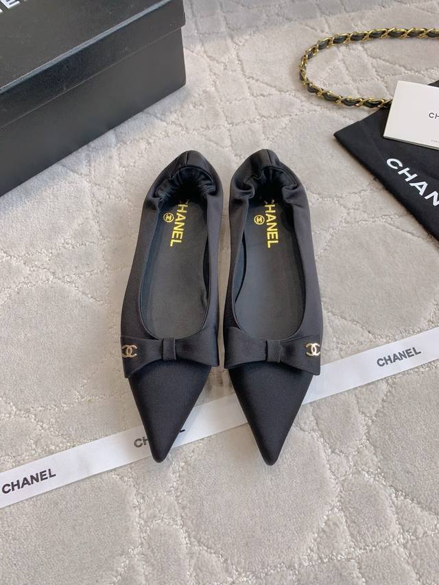 Factory price P Chane* new bow-knot pointed flat shoes are perfect for any outfi