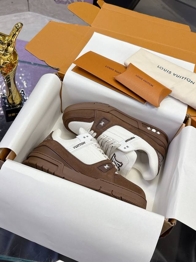 Factory Price Pp: Aircraft Box 10 Lv Louis Vuitton L Donkey Brand Trainer Series