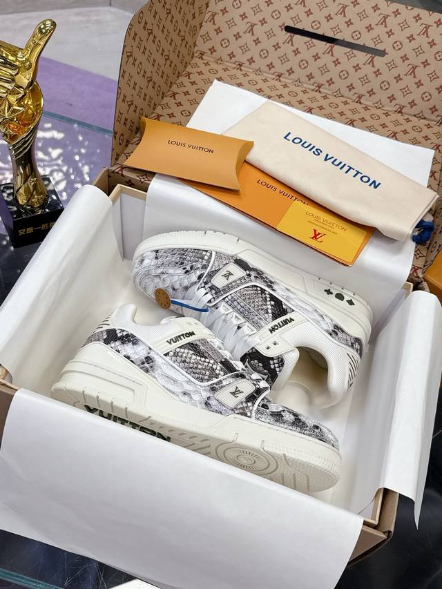 Factory P price P: First layer cowhide python pattern series Original developmen