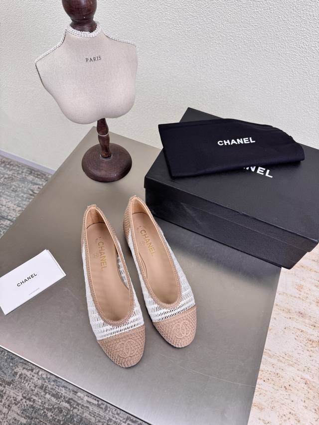 Chanel flying woven single shoes Chanel flats Embroidered logo for comfort and s