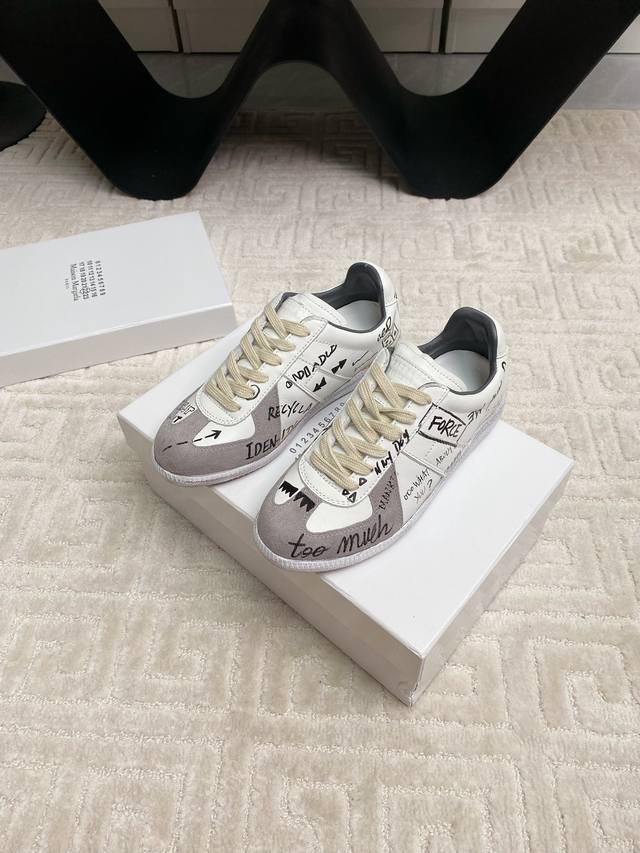 Factory graffiti men's size +10 Maison Margiela, Mm6 Margiela classic German tra