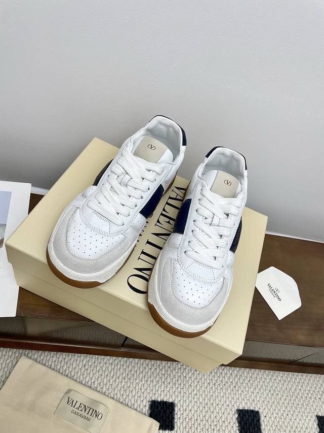 Couple's Valentino 25Ssjoie De Jouer series thick-soled bread shoes, casual spor
