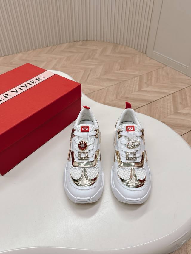 Rv's new sports shoes are the most beautiful casual shoes Viv'motor series sport