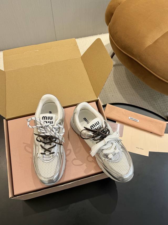 WYSIWYG Purchasing level Miu Miu 25Ss Miu Miu spring and summer new dad shoes lo