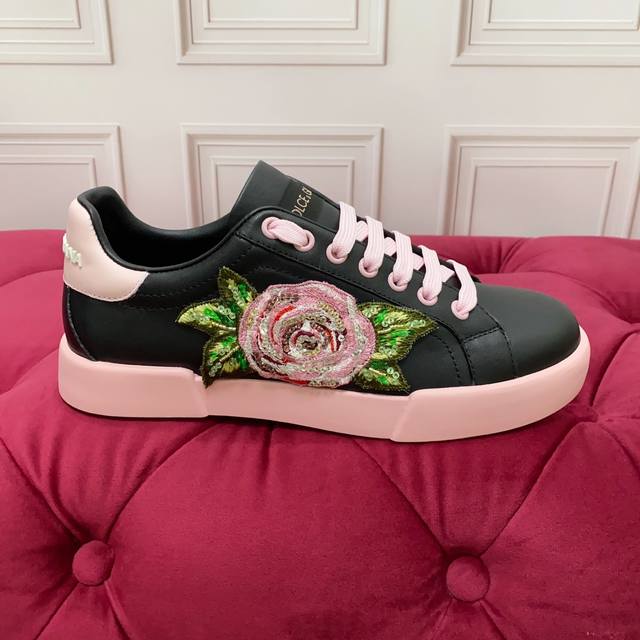 Female, Male. Custom-made high-end version High-quality brand outsole Dolce & Ga