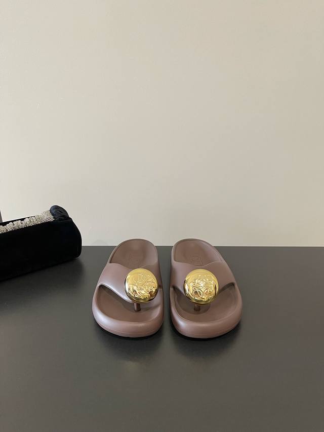 Loewe 24S spring and summer new Ease bubble flip-flops beach sandals Original pu