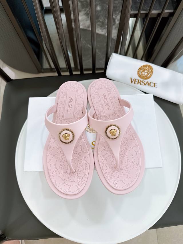 Regular model Size: 36-42 Single size single mold Exclusive Versace classic summ