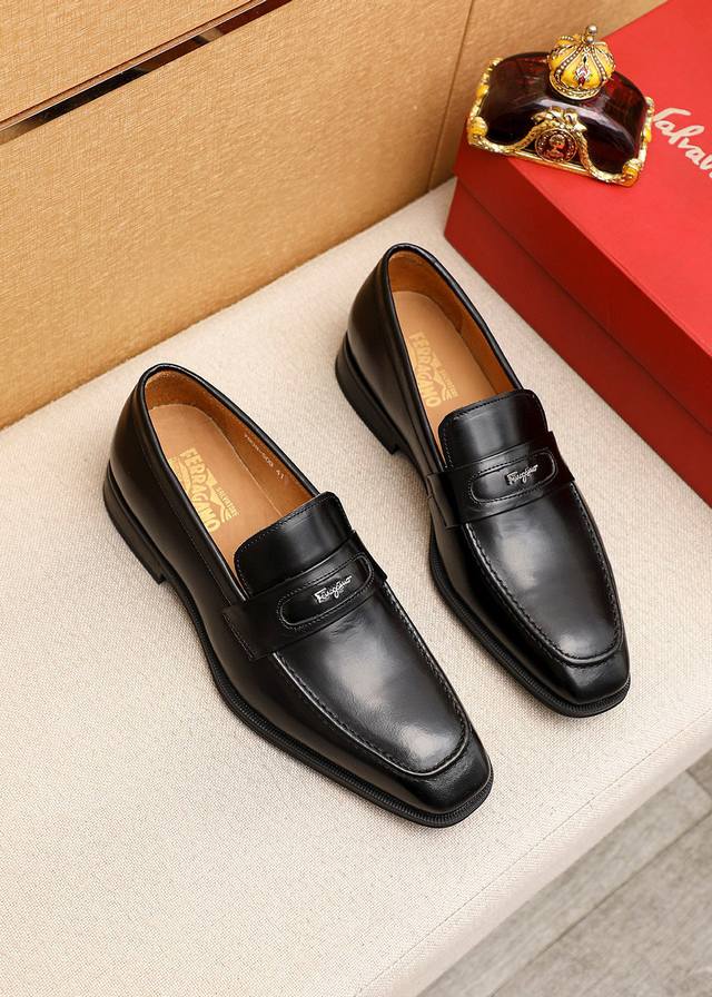 Product trademark: Ferragamo Salvatore Ferragamo casual leather shoes Regular si