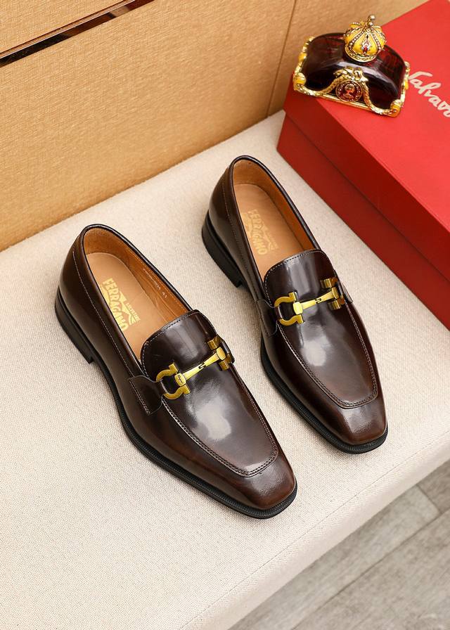 Product trademark: Ferragamo Salvatore Ferragamo casual leather shoes Regular si