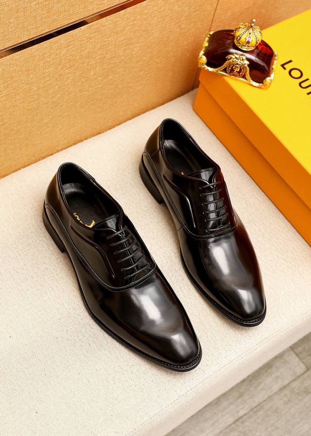 Product trademark: Louis Vuitton business leather shoes Standard size: 39-44 38.