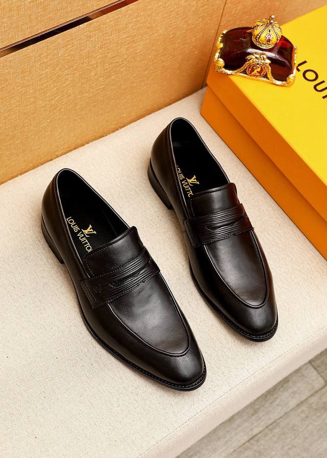 Product trademark: Louis Vuitton casual leather shoes Regular size: 39-44 38.45.