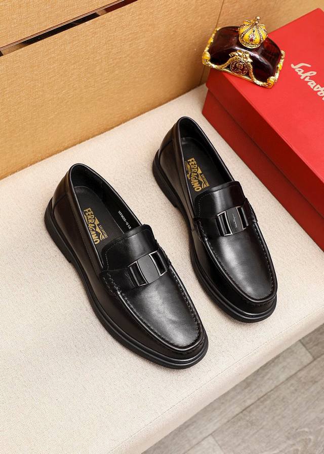 Product trademark: Ferragamo Salvatore Ferragamo casual leather shoes Regular si