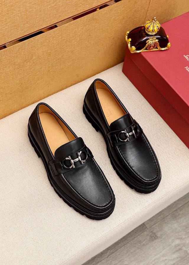Top-quality counter-purchased Ferragamo hot-selling items! 2025 men's formal lea