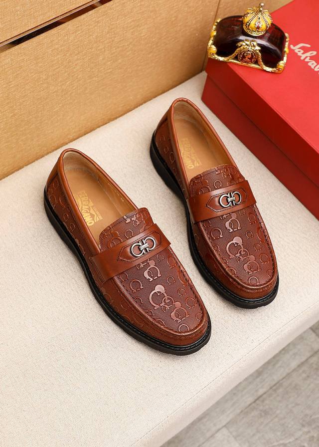 Product trademark: Ferragamo Salvatore Ferragamo casual leather shoes Regular si