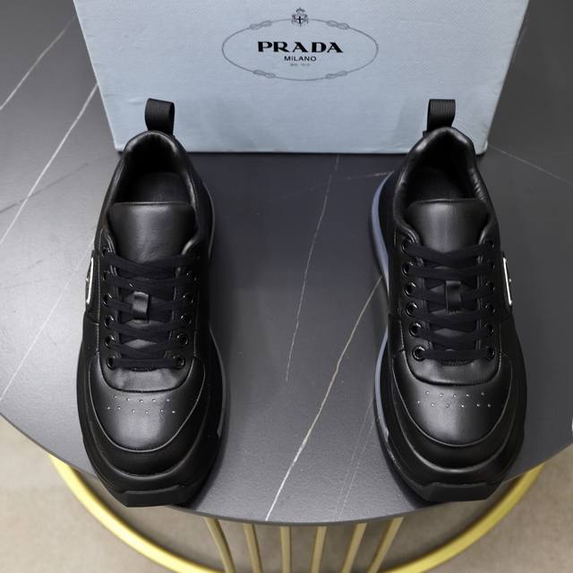 P: Prada men's casual shoes, imported leather upper, Prada triangle logo, lambsk
