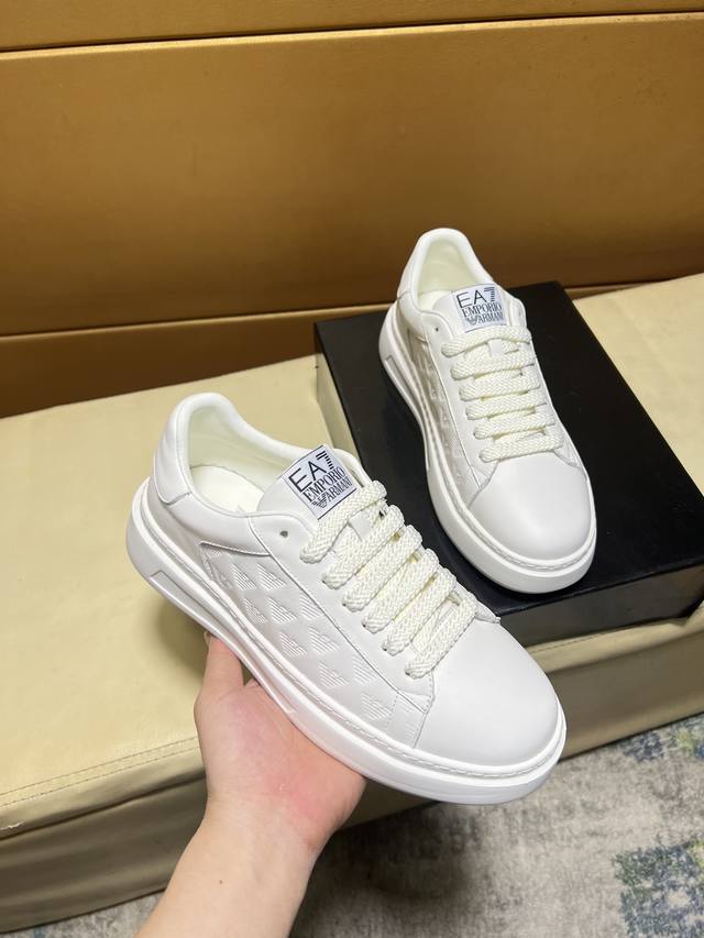 P Armani top-level purchasing men's casual shoes counters are on sale simultaneo