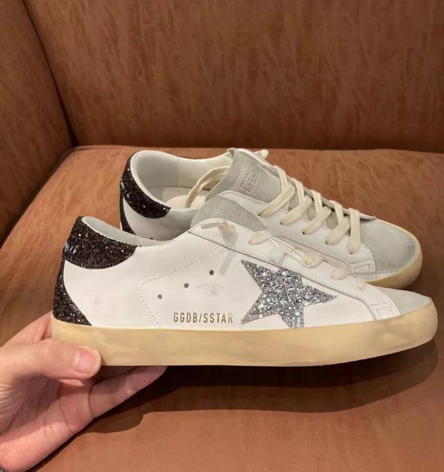 Long-term production. Order inquiry Yellow edge caramel brown tail silver star c