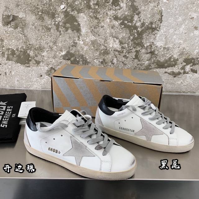 Long-term production. Order inquiry Classic black-tail couple style. Purchasing