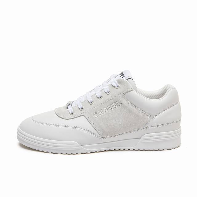 Price: Chanel top-grade casual sports shoes This classic design; the upper is em