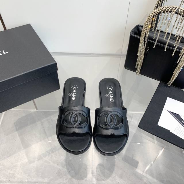 Price: The highest version of Chanel new leather buckle slippers on the market!