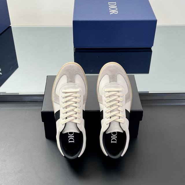 Top version Correct version. Dior B01 couple casual Dexterity shoes, white shoes
