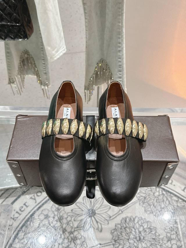Alaia new retro hollow cowhide Mary Jane shoes ballet shoes full of girlish styl