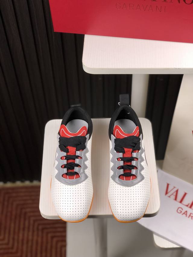 Couple's top version Valentino 24 Upvillage Couple's Casual Sports Shoes Profess