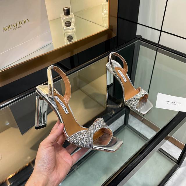 Aquazzura new slippers top version Purchasing quality This pair of Swarovski rhi