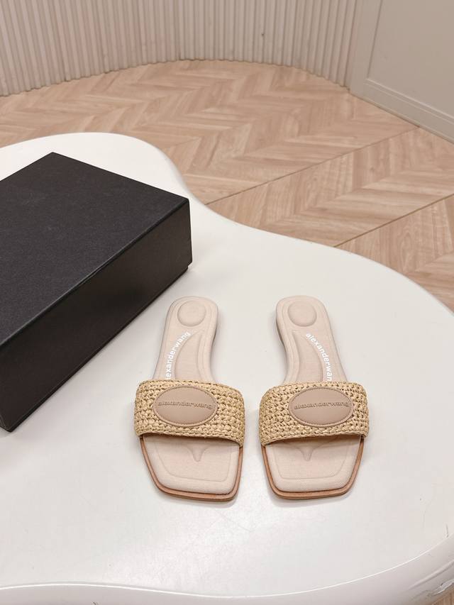 Alexander Wang slippers, a must-have for leisure! The concave and convex massage
