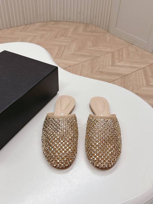 Alexander Wang summer slippers, a must-have for leisure! The concave and convex