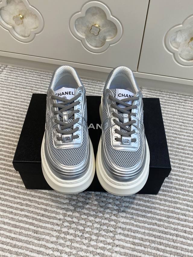 Chanel new thick-soled sneakers