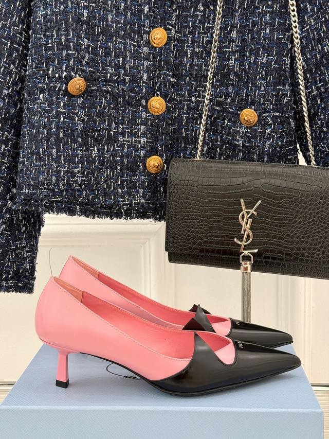 Factory Price Prada 25 catwalk pointed toe kitten heel shoes I must praise this