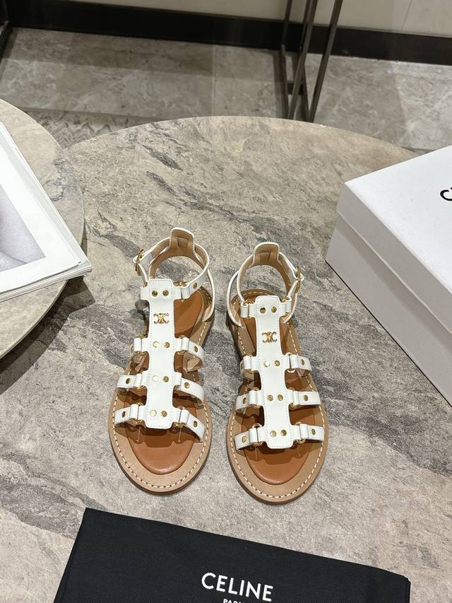 Celine's latest spring and summer retro Arc de Triomphe fashionable sandals are
