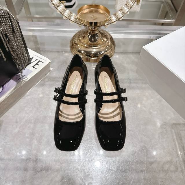 Dior new Mary Jane single shoes original mold hardware fasteners, so exquisite,