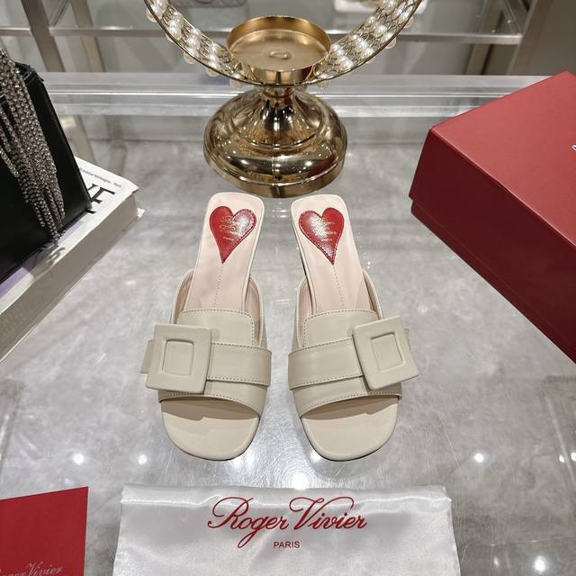 Factory price P Fashion small heel slippers New fairy flashing sandals are just