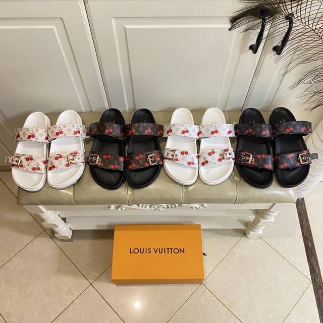 factory price P, new Louis Vuitton model, classic old flower print surface, shee