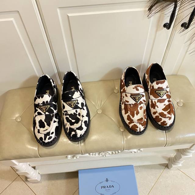 factory price P, Prada hip-hop fancy style new model, cow-colored horse hair lea