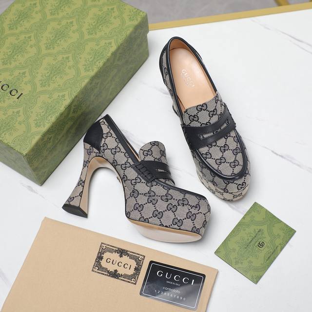 Highest version The latest catwalk model of Gucci single shoe series, original d
